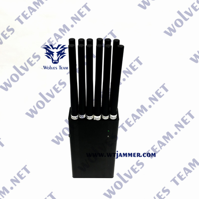 Uno stampo tenuto in mano di 12 Gps delle antenne per il VHF GPS Lojack di frequenza ultraelevata di 3G 4G 5G WiFi